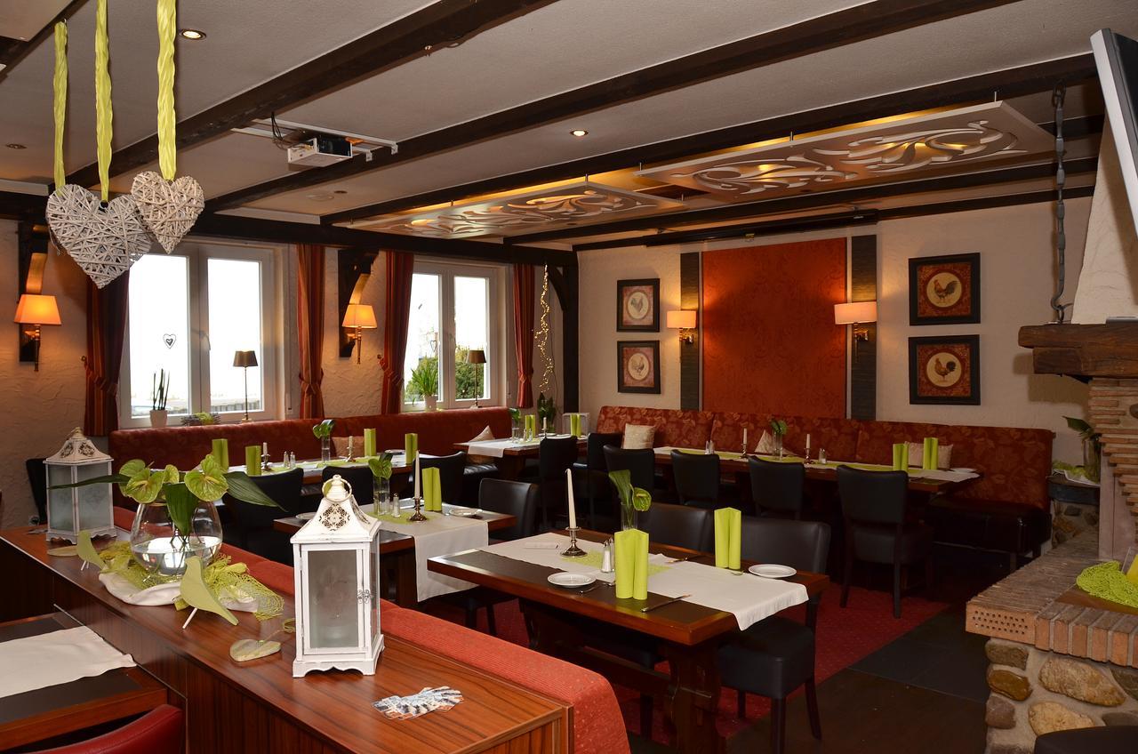 Gasthaus Zur Rebe Меринг Экстерьер фото
